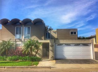 365 Riviera Dr, Costa Mesa, CA 92627