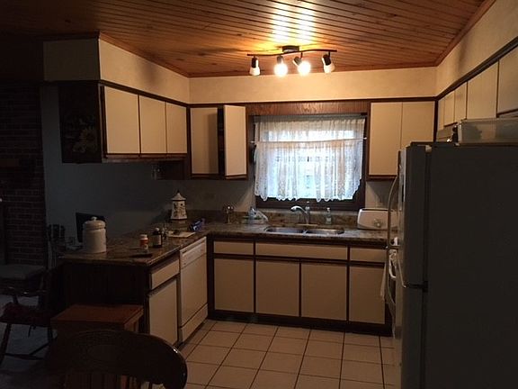 4th image of 8329 Tanbark Dr
