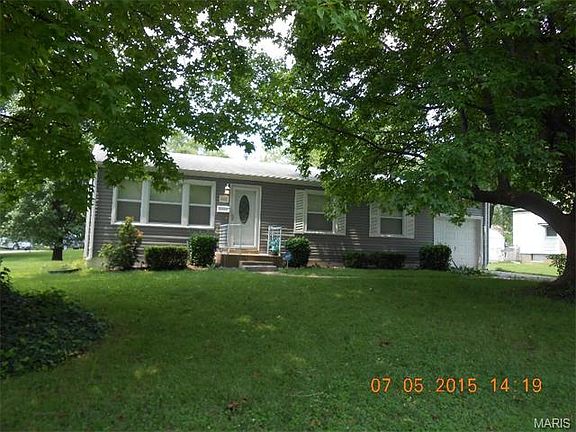 2nd image of 661 Bagnell Dr