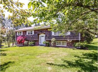 19 Martinka Dr, Shelton, CT 06484
