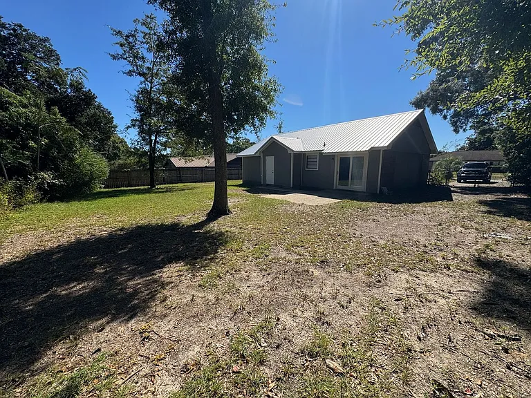 7823 Coronet Ln — Photo 22