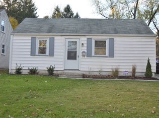 10th St, Struthers, OH 44471