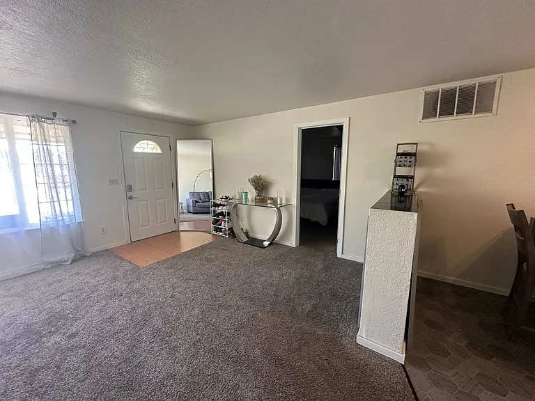 873 Parkwood Way — Photo 6