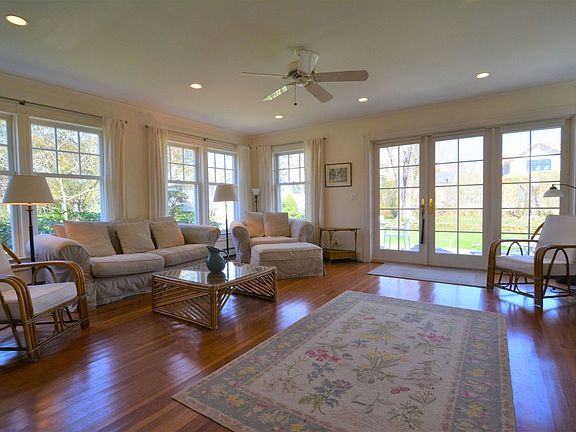 4th image of 46 Prospect Ave