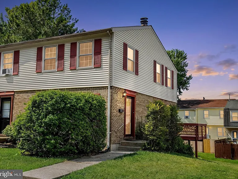 15 Burnsway Ct #9G — Photo 1