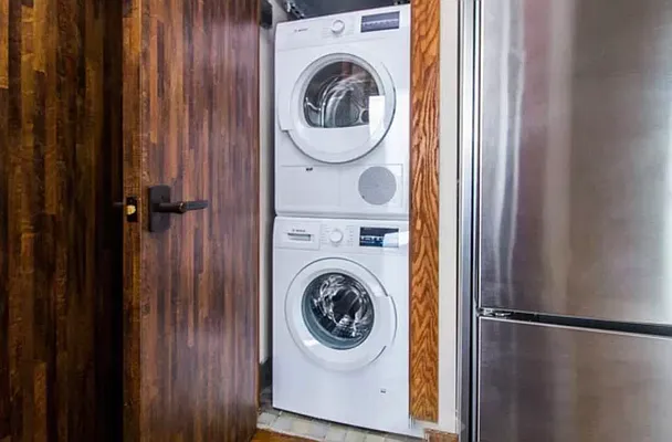 Rented by EXR | media 9