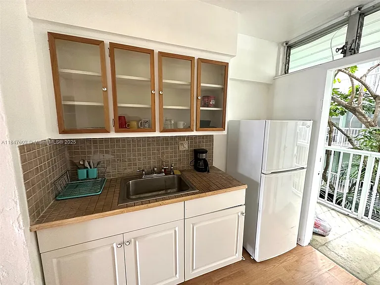 1400 Pennsylvania Ave #33 — Photo 3