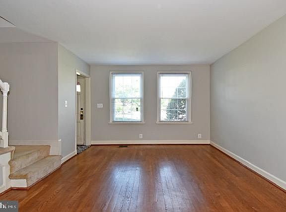 4th image of 3417 S Stafford St #A