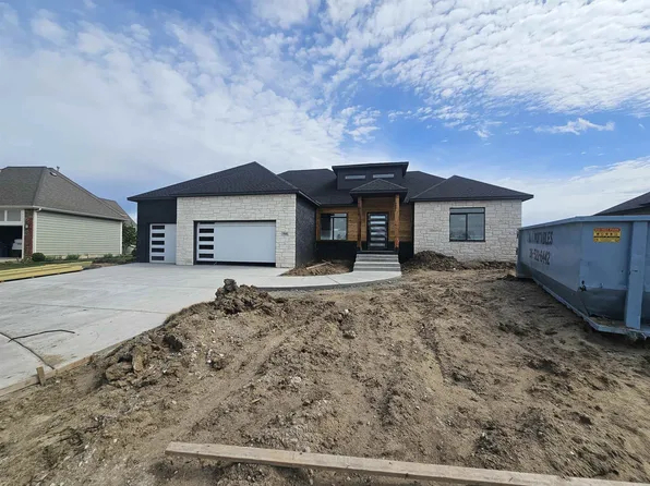 5046 N Remington St, Bel Aire, KS 67226