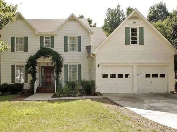 5225 Fairmead Cir, Raleigh, NC 27613