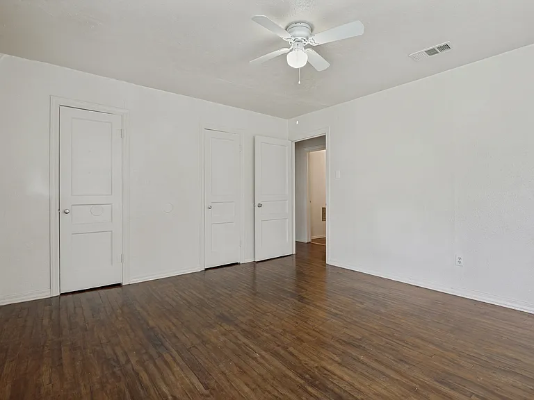 1106 Jackson St — Photo 7