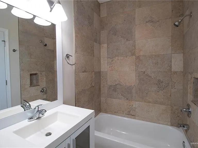1000 E Daffodil Ave #1 — Photo 15