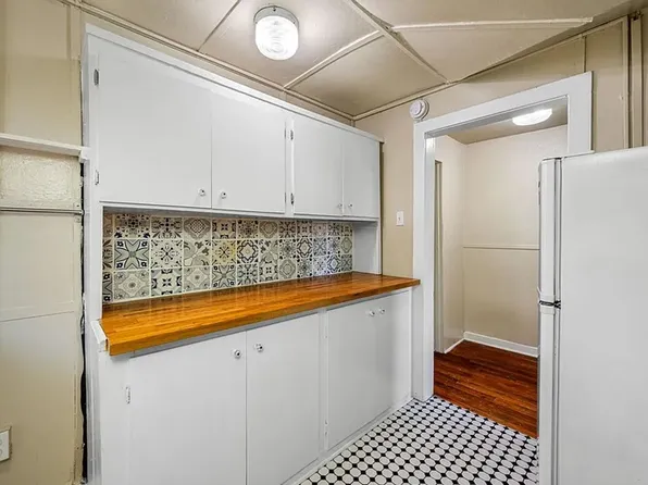 River Club, 708 E Hollywood St #714-6, Tampa, FL 33604