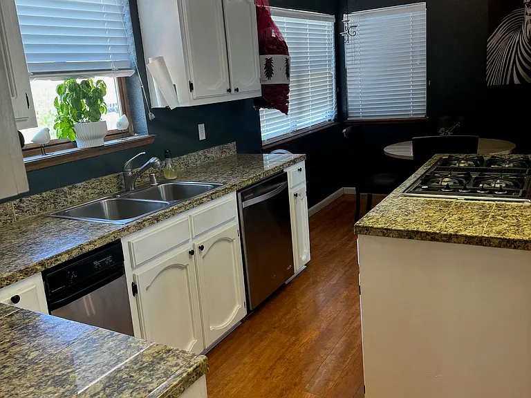 1305 NW Hilton Pl — Photo 12