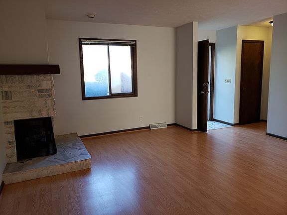 3rd image of 5113 S 126th Ct