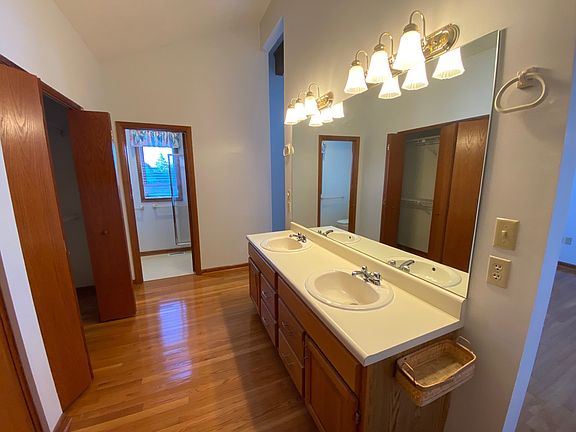 5th image of 3003 Glenmark Ct