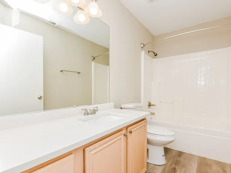 10217 Cypress Hills Dr — Photo 15