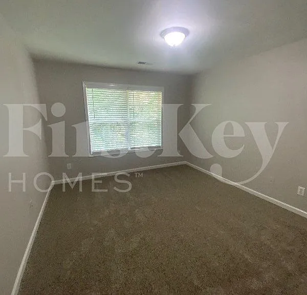 528 Valleyside Dr — Photo 7