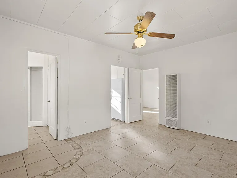 306 Carlisle Blvd SE #C — Photo 13