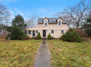 39 Hazard Ave, South Kingstown, RI 02879