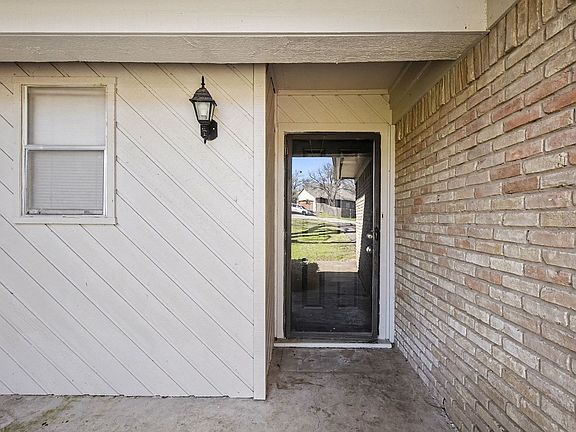 3rd image of 5054 Tierney Ct S