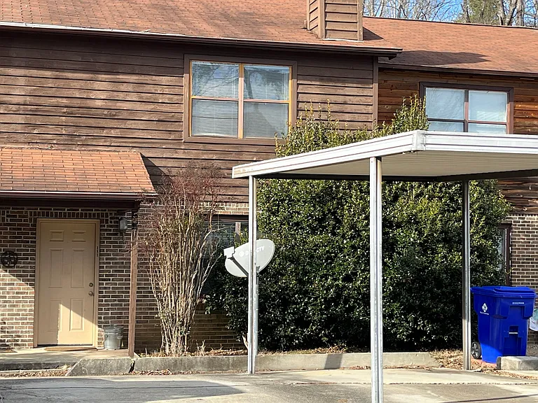 111 High Point Ln — Photo 2