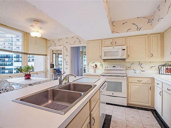 5th image of 4051 Gulf Shore BLVD N #706