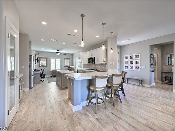 2nd image of 2211 Twin Falls Dr
