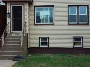 1340 Lakeview Ave, Whiting, IN 46394