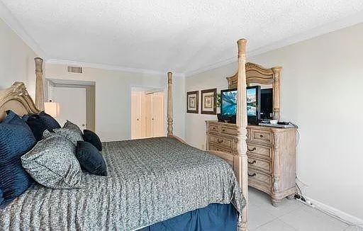 3550 Galt Ocean Dr #1805 — Photo 16