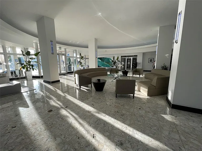 1200 West Ave #202 — Photo 33