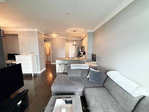 5th image of 16 Harbour St #3407