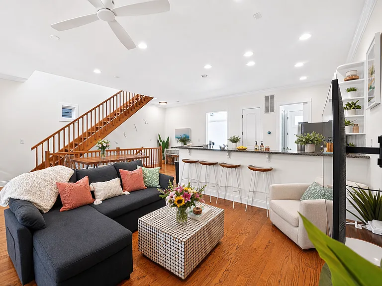 6224 Thomas Dr — Photo 28