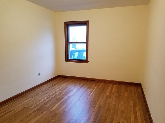 5th image of 7624 Mapleway Dr