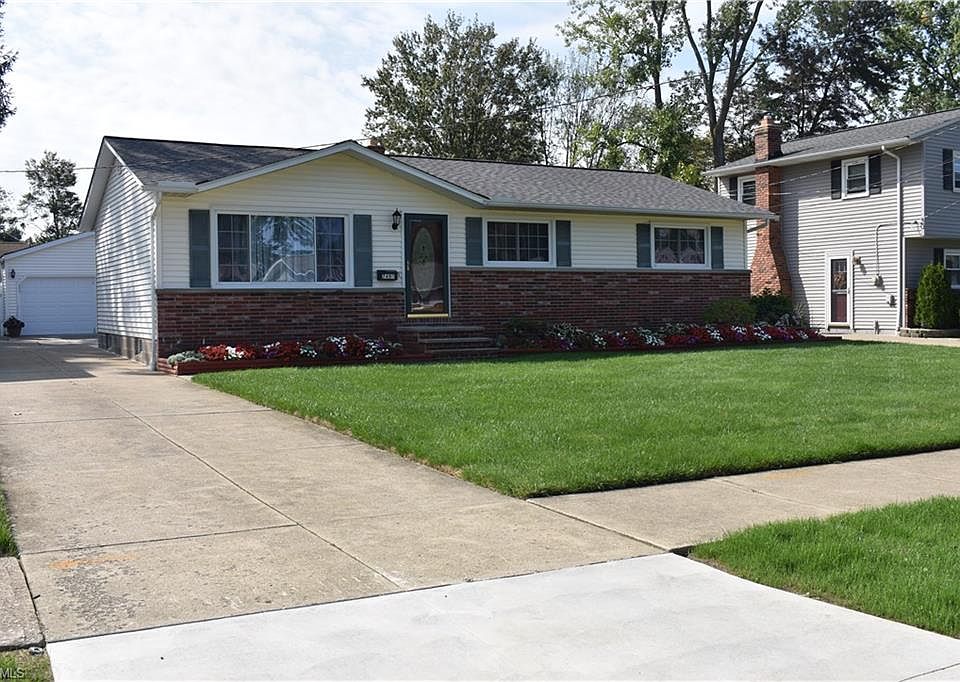 1st image of 7490 Goldenrod Dr