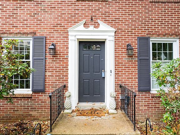 3rd image of 12 Chestnut Hill Dr