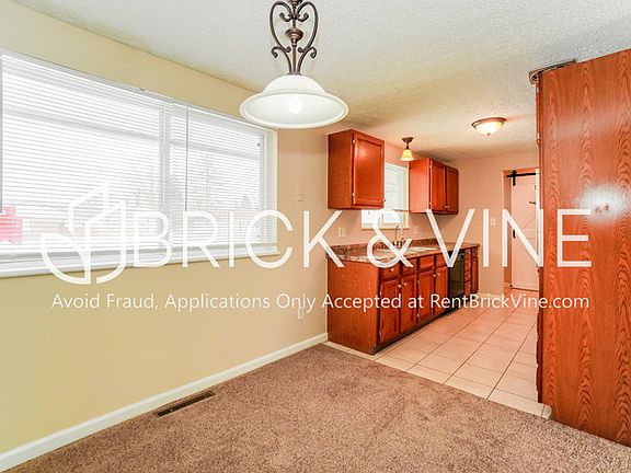 5th image of 7027 Lemert Ln