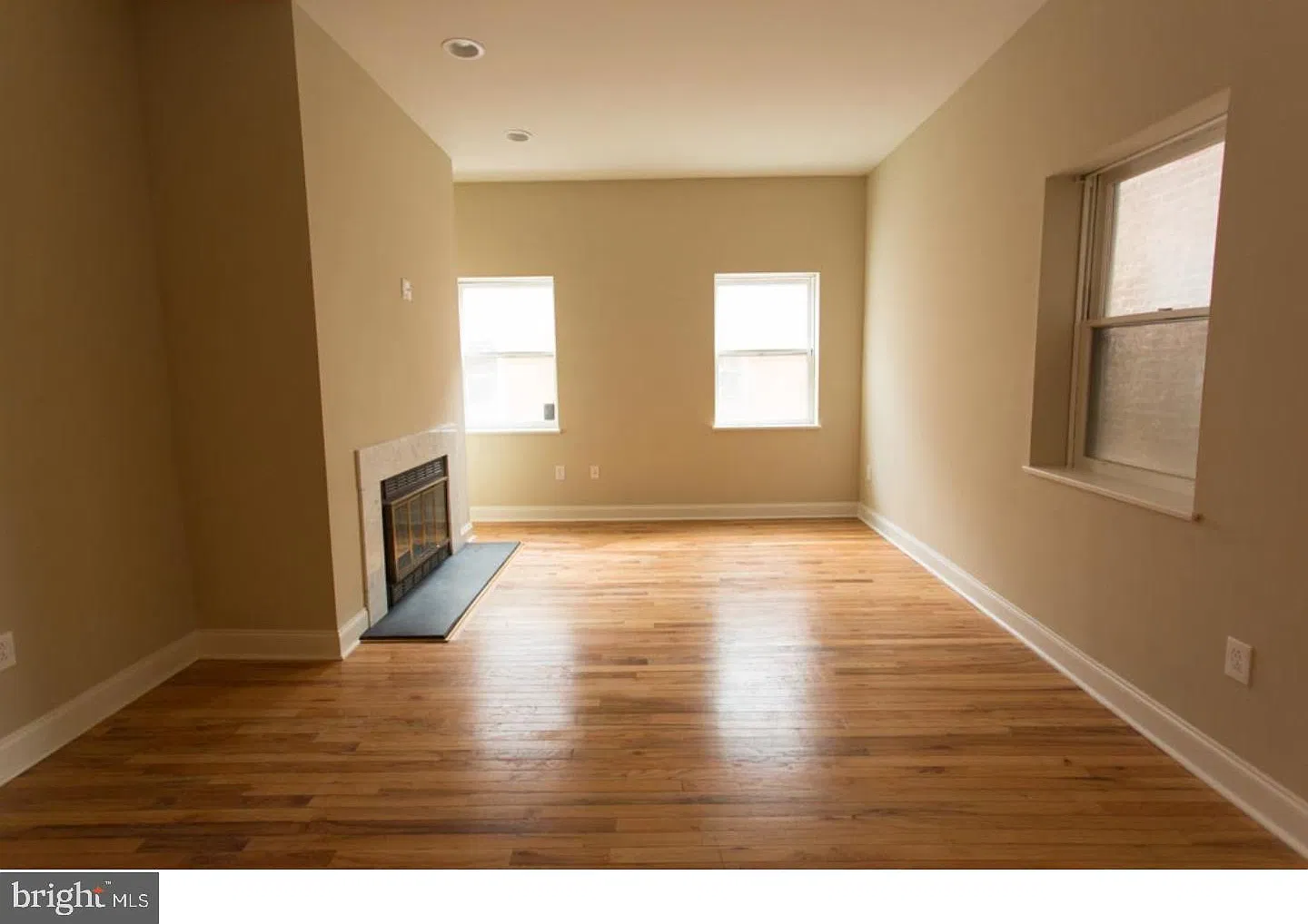 924 Pine St — Photo 4