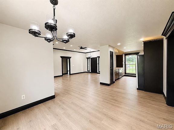4th image of 3787 Wildwood Path