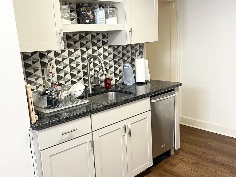 833 Grand Apartments — Photo 7