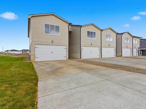 5623 Goheen Dr, Manhattan, KS 66503