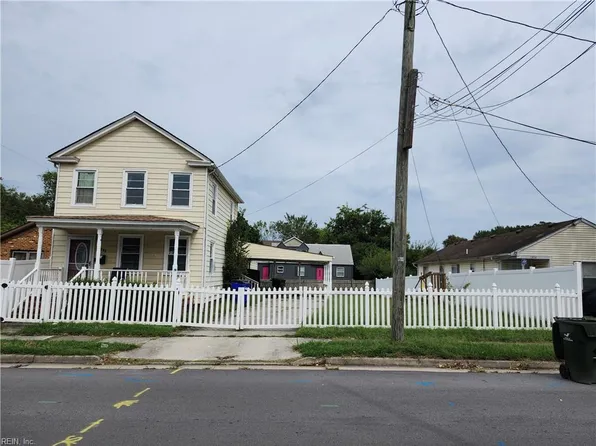 1302 Hatton St, Norfolk, VA 23523