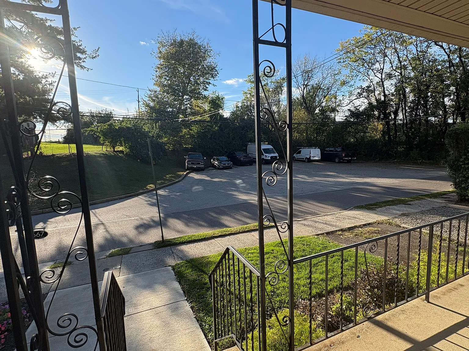 3 bed, 1448 sqft, $3,050 — Photo 2