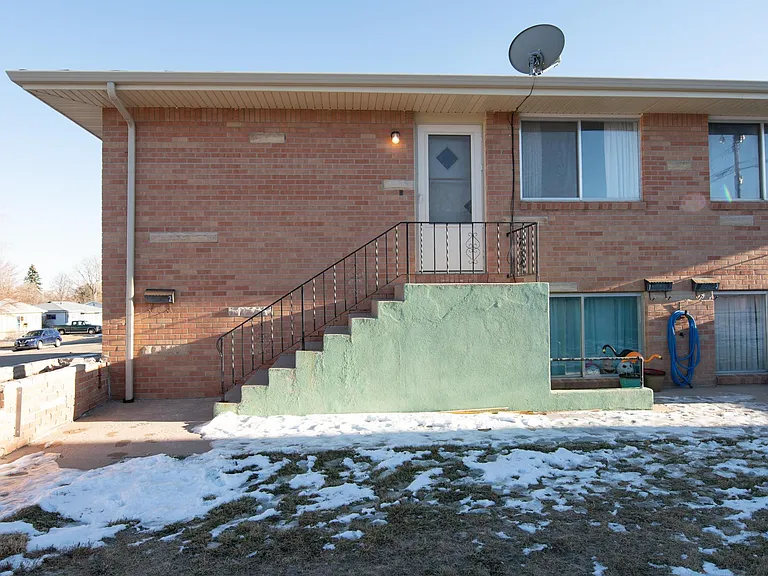 1749 Oxford Dr #2 — Photo 9