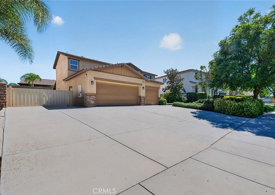 1st image of 34892 Armstrong Rd