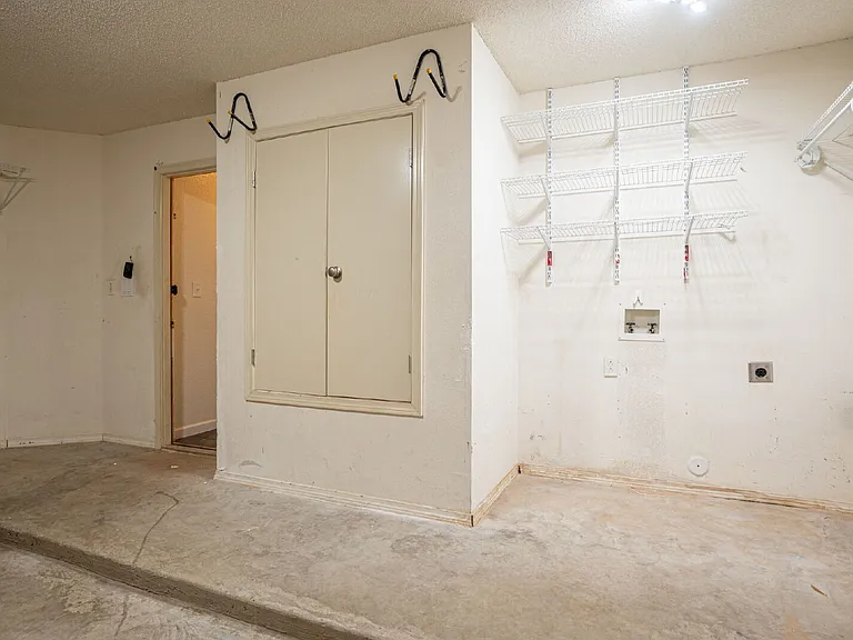 7041 Falling Leaf Cir — Photo 25