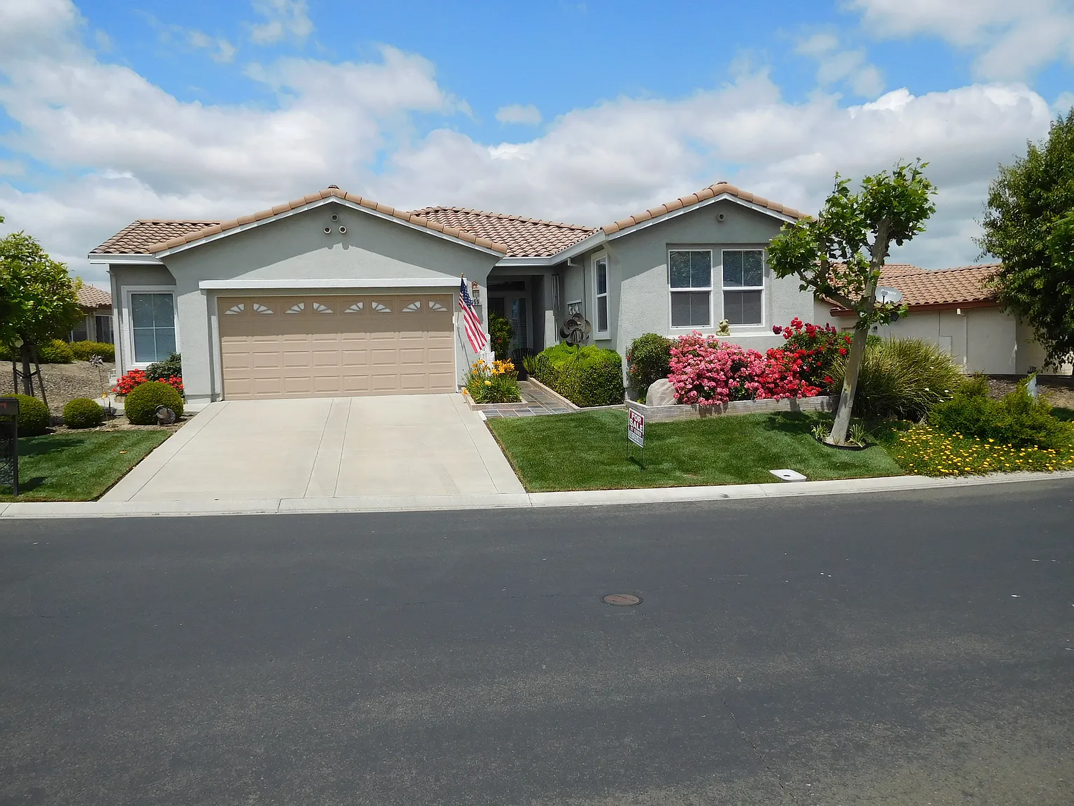 359 Crystal Downs Dr photo 1