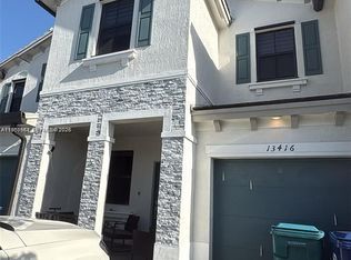 Pine Isle, Homestead, FL 33033