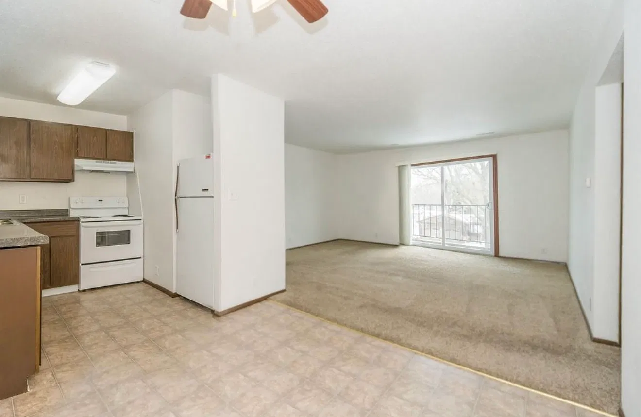 3223 Scenic Dr — Photo 1