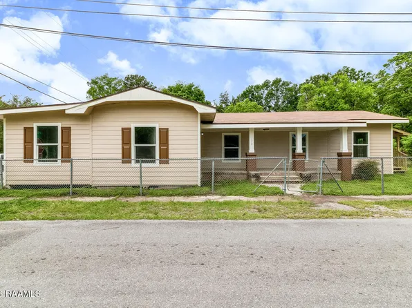 110 4th St, Youngsville, LA 70592